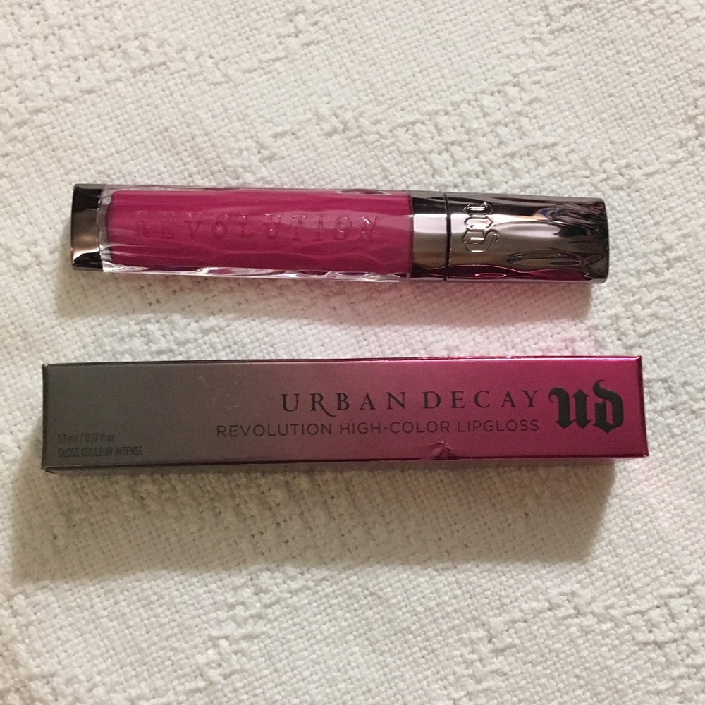 Urban Decay REVOLUTION LIP GLOSS Scandal Pink NIB!